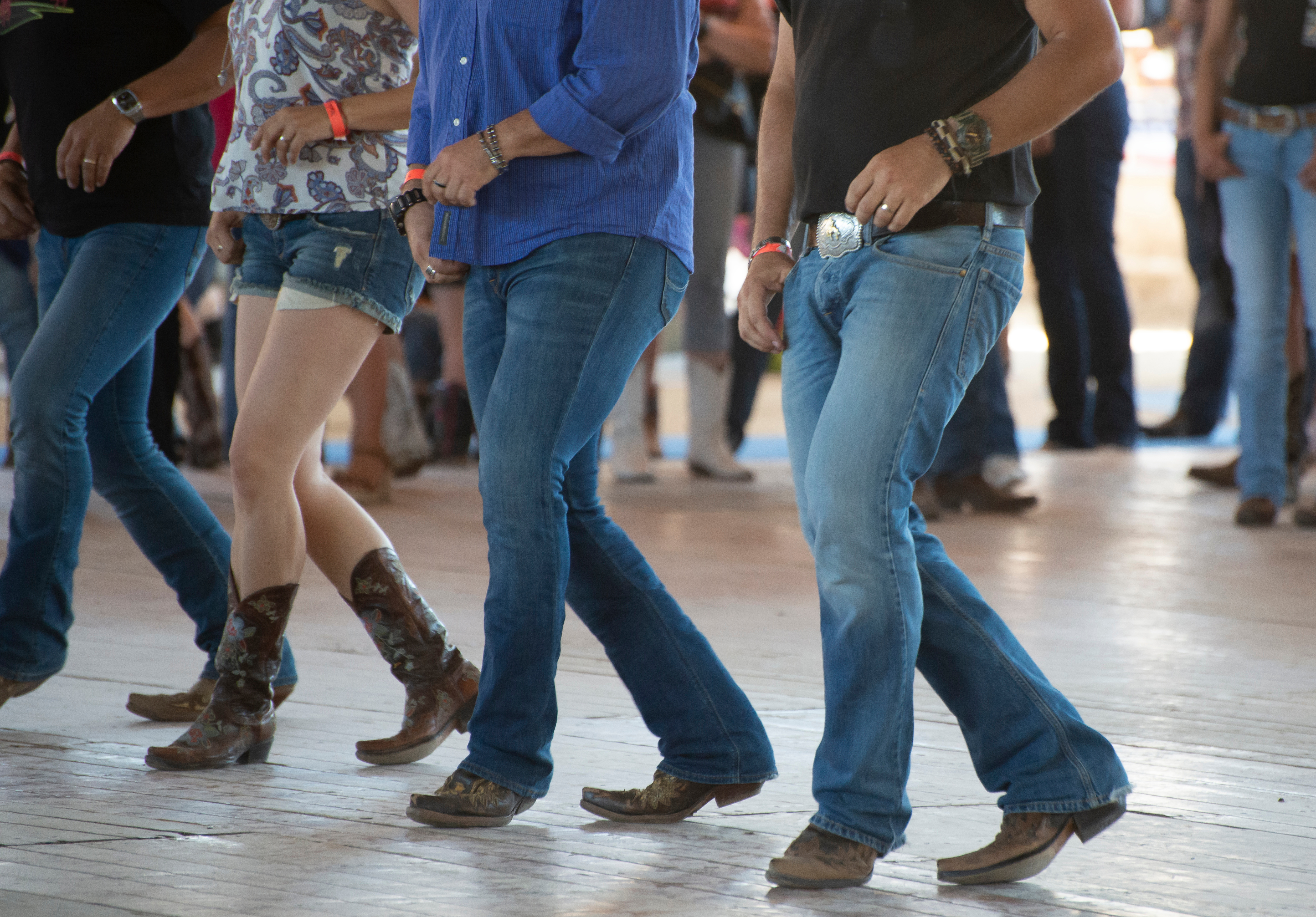  Country line dance